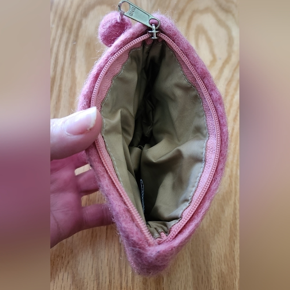 BNB PINK 100% WOOL FLOWER COIN PURSE - Picture 3 of 6
